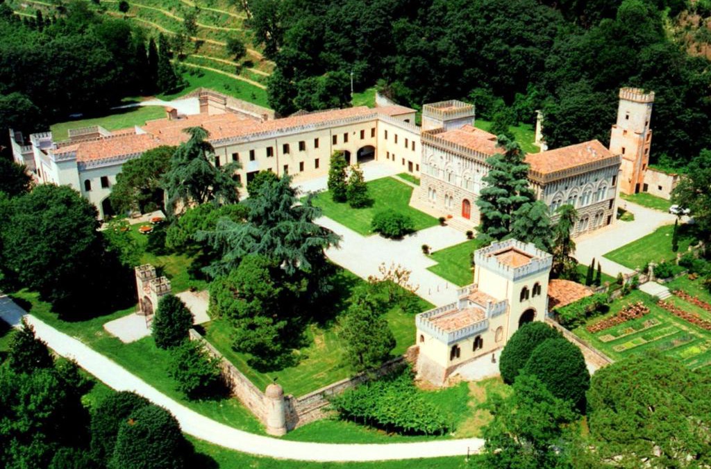 Monselice House | Dreamy Castle near Padua and Venice with Royal Ambience