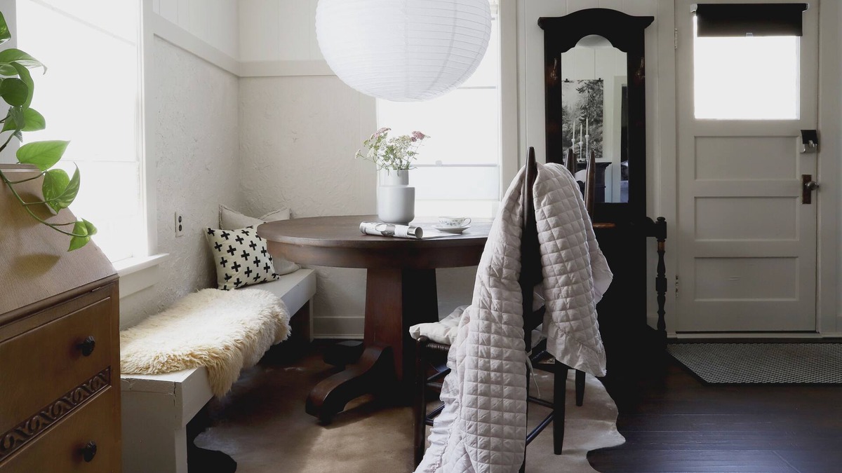 Methow House | Dreamy Mountain View Cottage + Creative Work Space