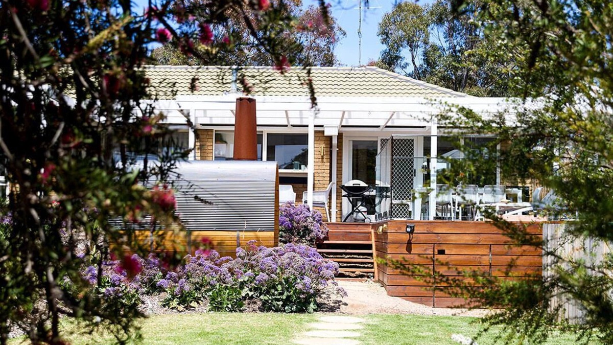 Jan Juc Cottage | Dreamy Surf Coast cottage set in private gardens with plunge pool and sauna.