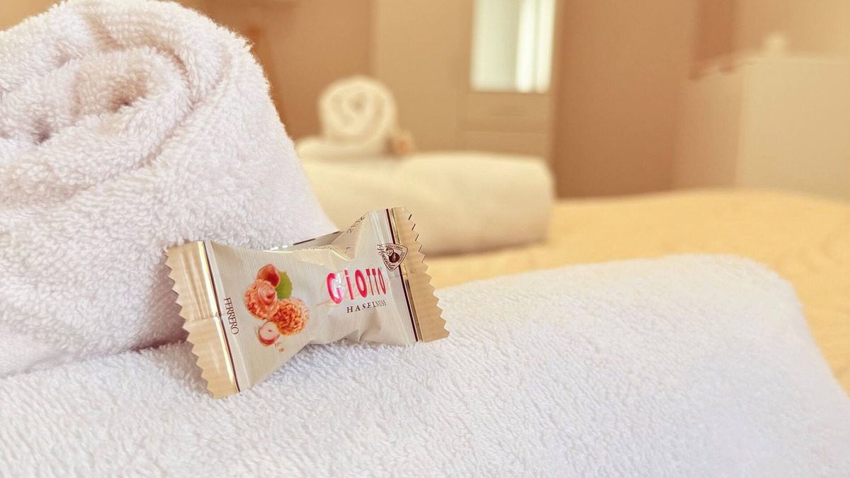 Coburg Apartment | DREAMZzz AltstadtTraum in the heart of Coburg|Parking lot