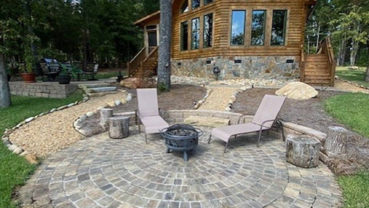 Prosperity Cabin | DREHER DREAMS CABIN-LAKEFRONT- + FISHING, KAYAKS,PADDLEBOARDS,6 BEDS SLEEPS 8!