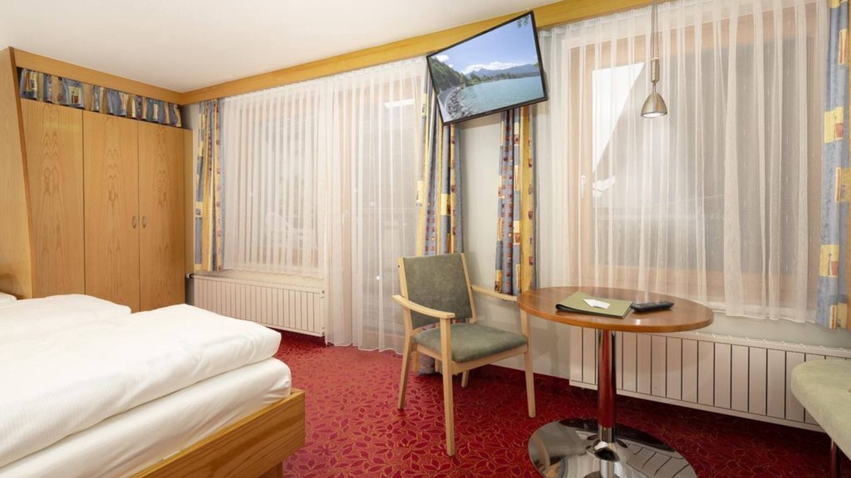 Altfinkenstein House | Dreibettzimmer - Finkensteiner Hof, Dion Hotels & Resorts Gmbh