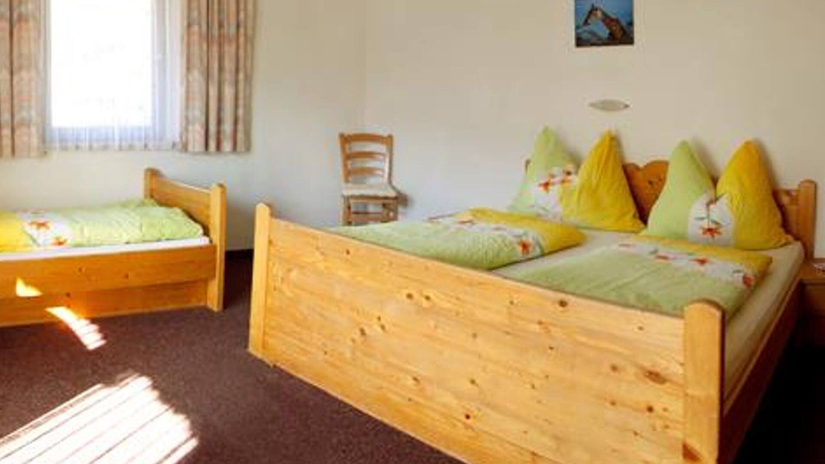 Niederau Cottage | Dreibettzimmer, Dusche, WC - Pension Leitenhof
