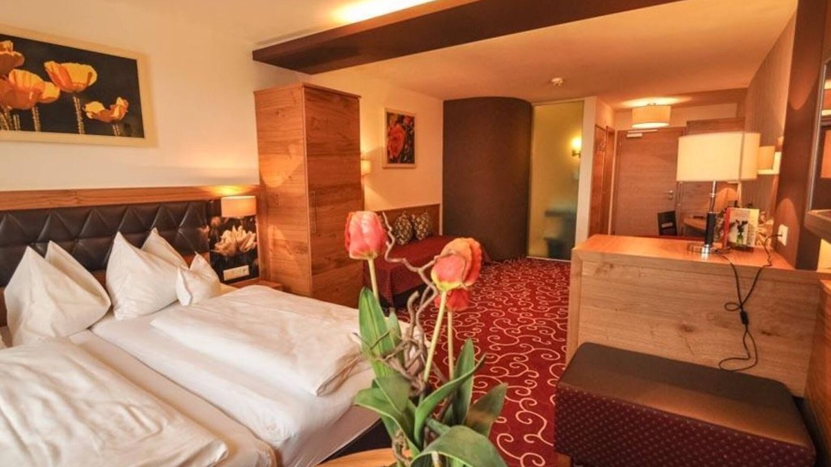 Weer House | Dreibettzimmer - Hotel Rettenberg