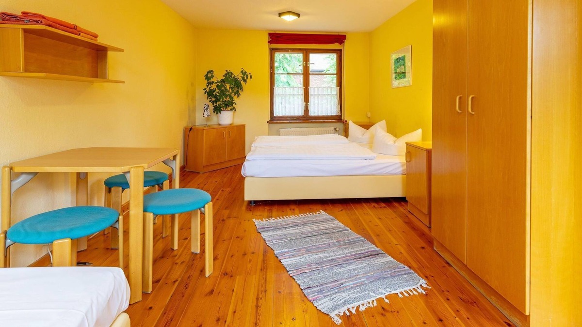 Cottbus Cottage | Dreibettzimmer mit Etagenbad - Jugendgästehaus