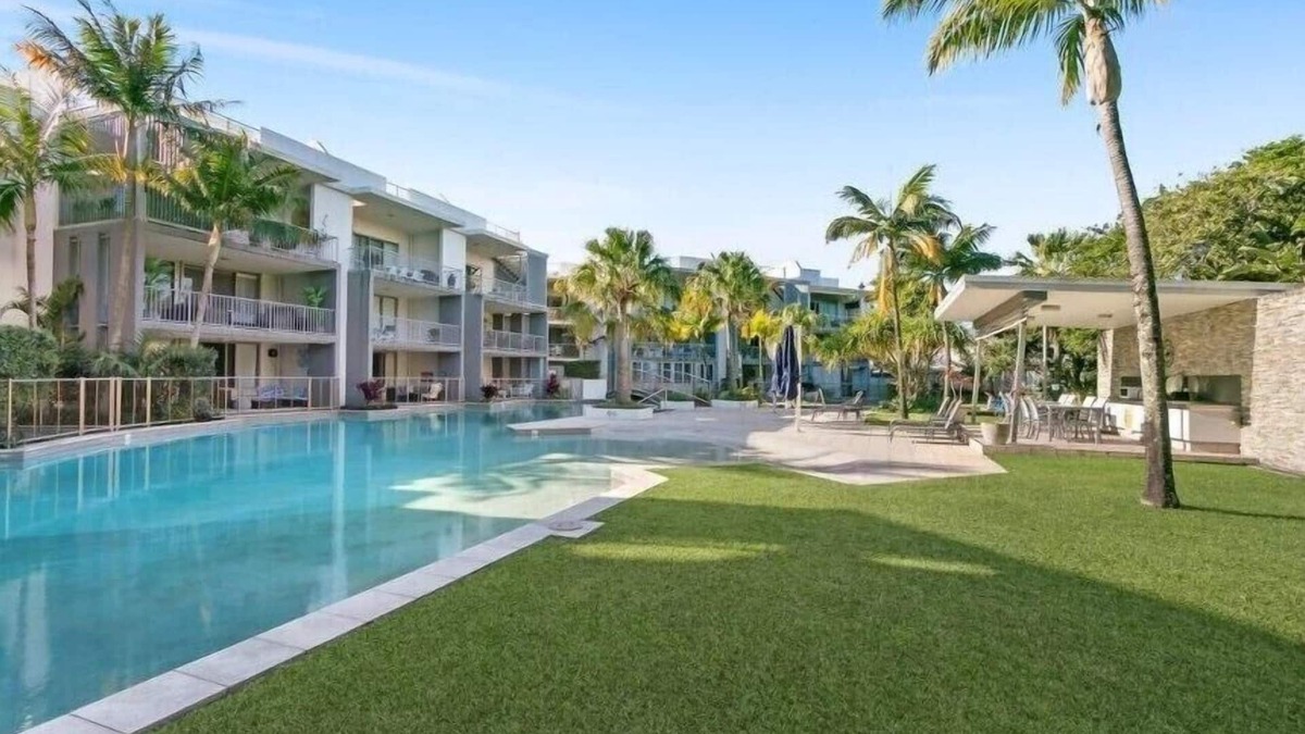Casuarina Apartment | Drift at Casuarina - Pool View with Roof Top - 31