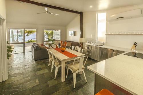 Holloways Beach House | Drift Beach House Getaway