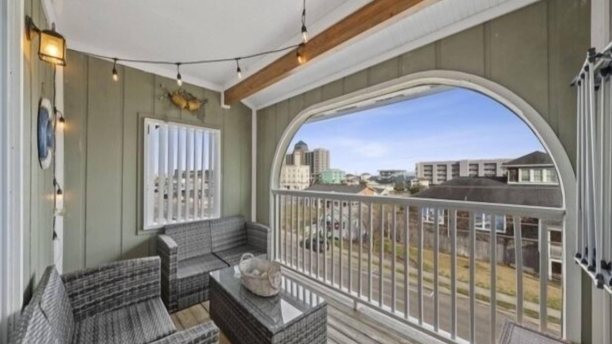 Carolina Beach Villa | DRIFTWOOD C1 (1-Bedroom Villa) by RedAwning