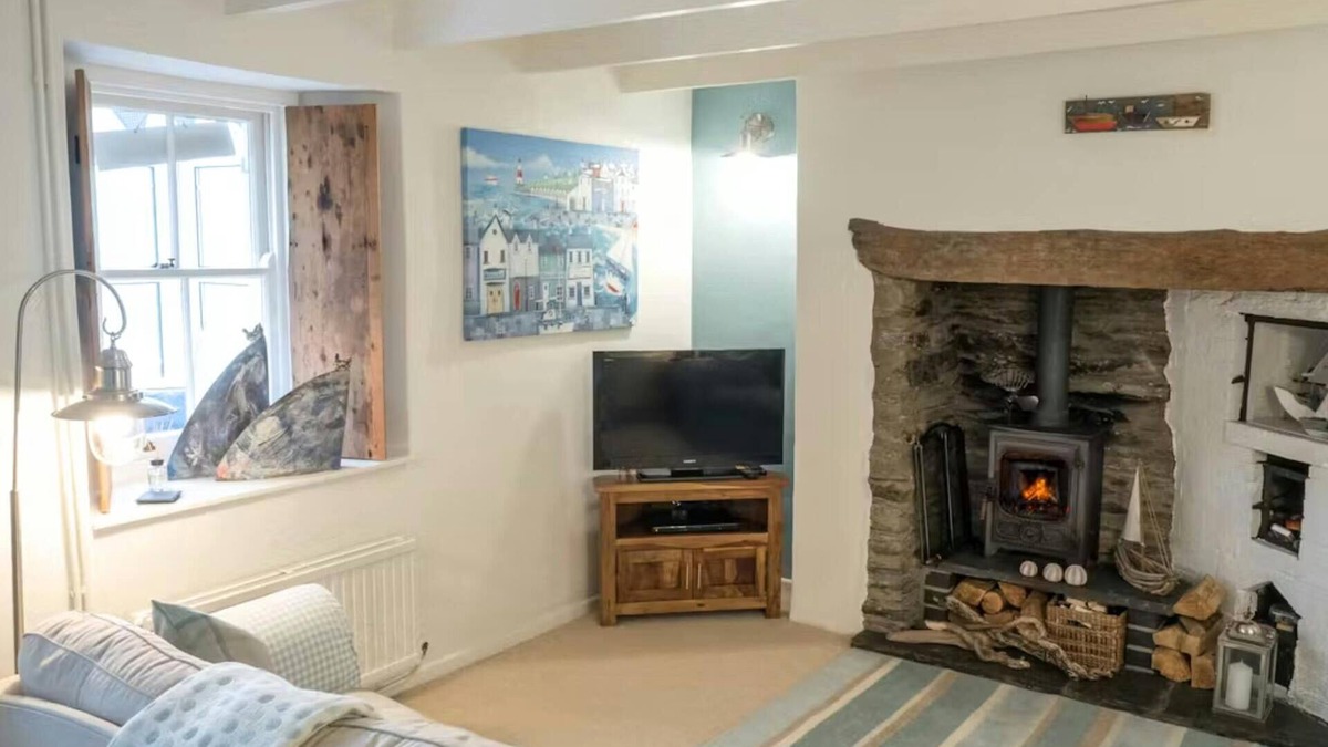 Tan-y-groes Cottage | Driftwood Cottage, Llangrannog