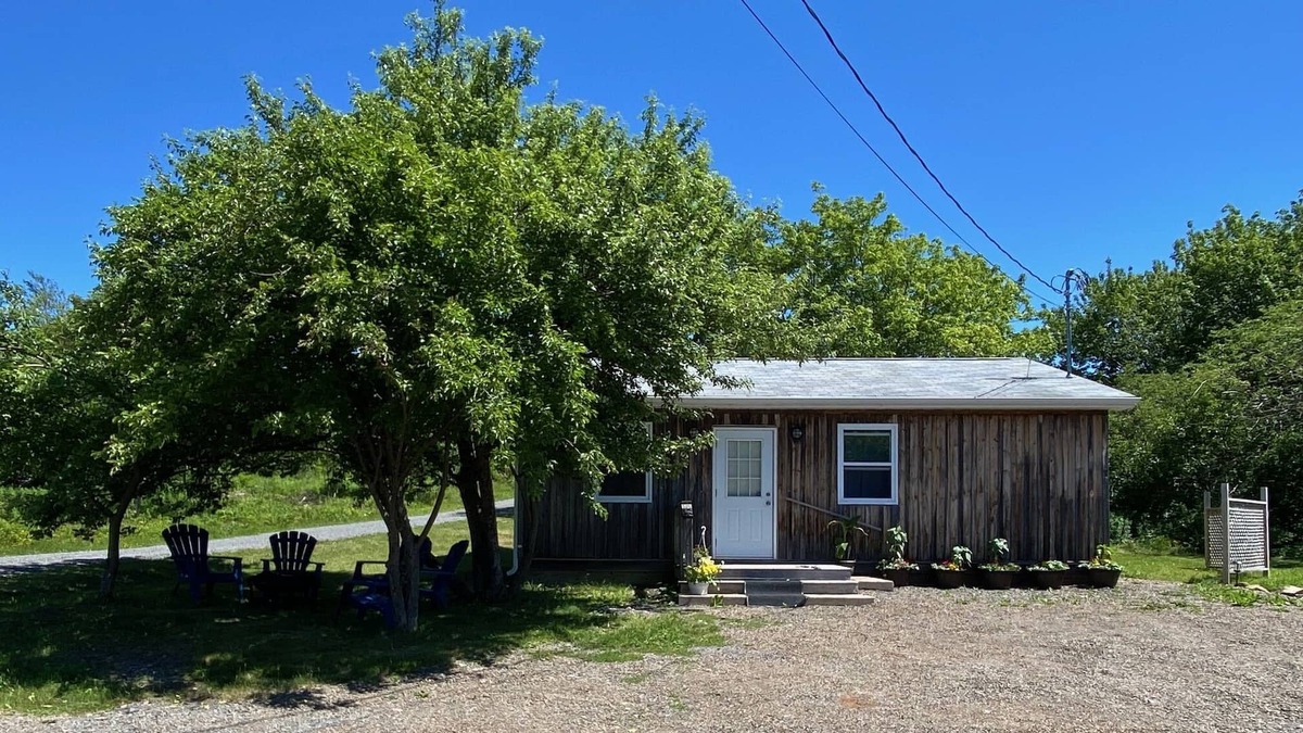 Victoria Subd. A Cottage | Driftwood Cottage, The Gateway to the Cabot Trail.