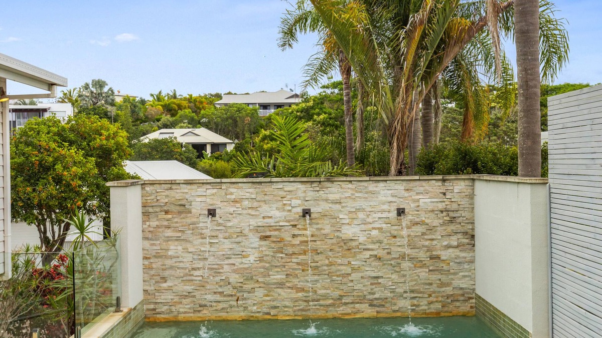 Castaways Beach House | Driftwood Dream for all the family & fur babies