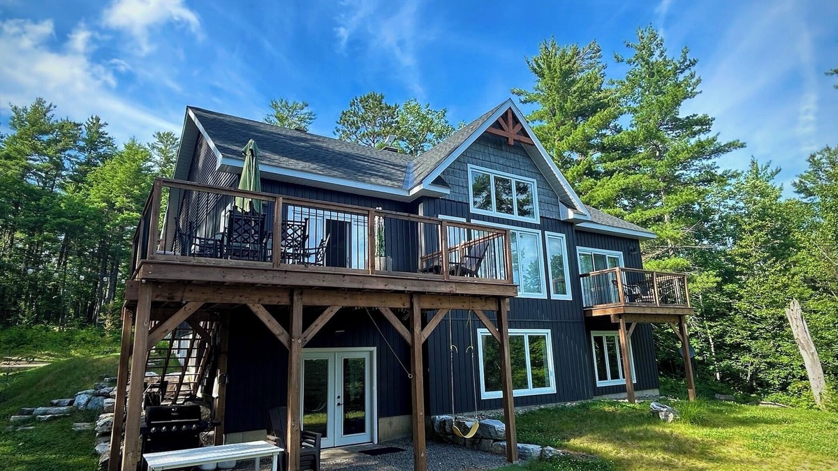 Greater Madawaska Cottage | Driftwood Hideaway Private & Serene & Spacious Lakefront….So much to do!