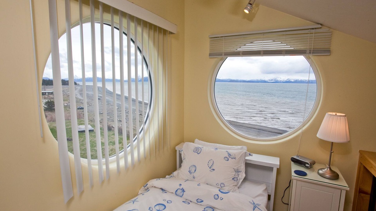 Homer Hotel | Driftwood Inn and Seaside Lodges