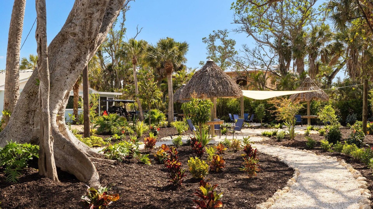 Sanibel Hotel | Driftwood Inn