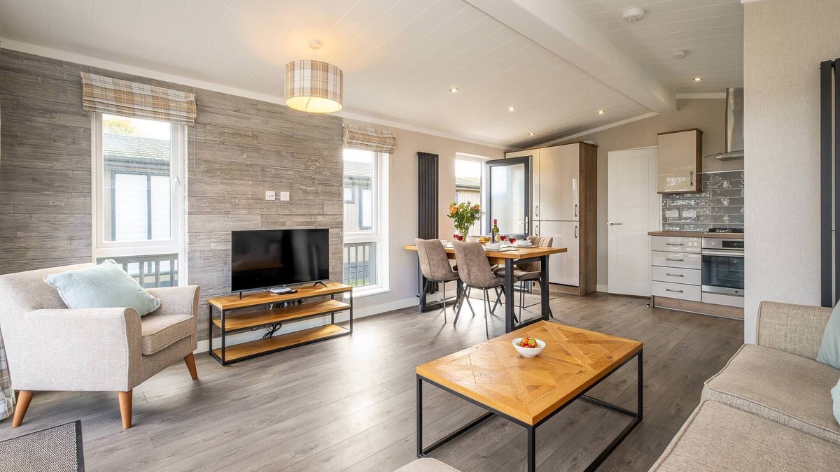 Leiston Cottage | Driftwood Lodge, Sizewell - sleeps 4 guests *Adults only property*