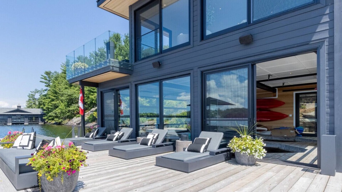 Muskoka Lakes House | Driftwood - Modern Muskoka Luxury on Lake Joseph