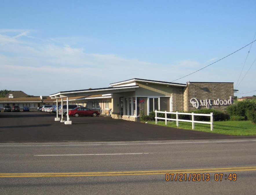 Niagara Falls Hotel | Driftwood Motel