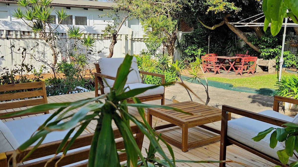 Windang House | Driftwood where the Lake meets the Sea