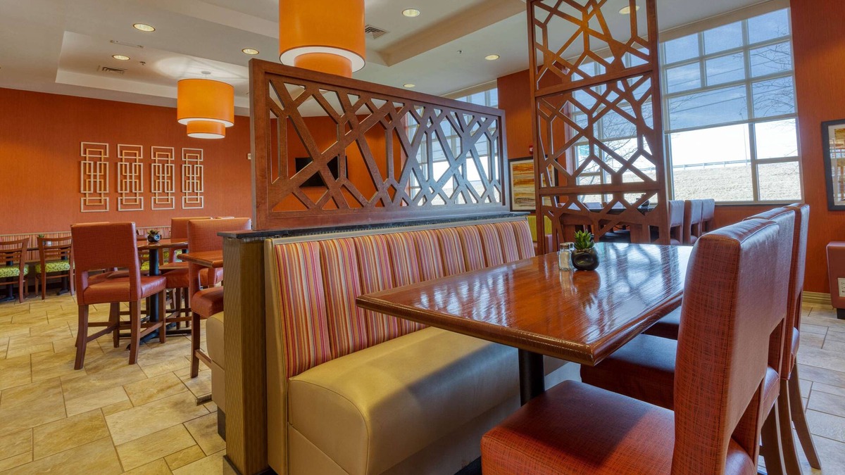 Castleton Hotel | Drury Inn & Suites Indianapolis Northeast