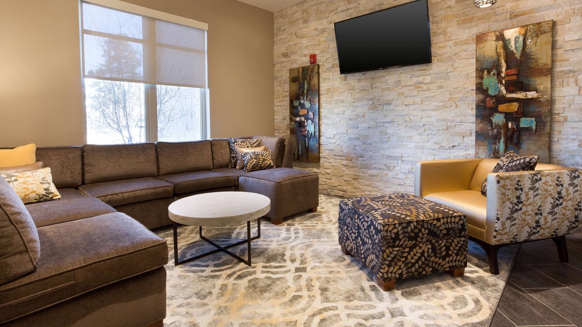 Buechel Hotel | Drury Inn & Suites Louisville North