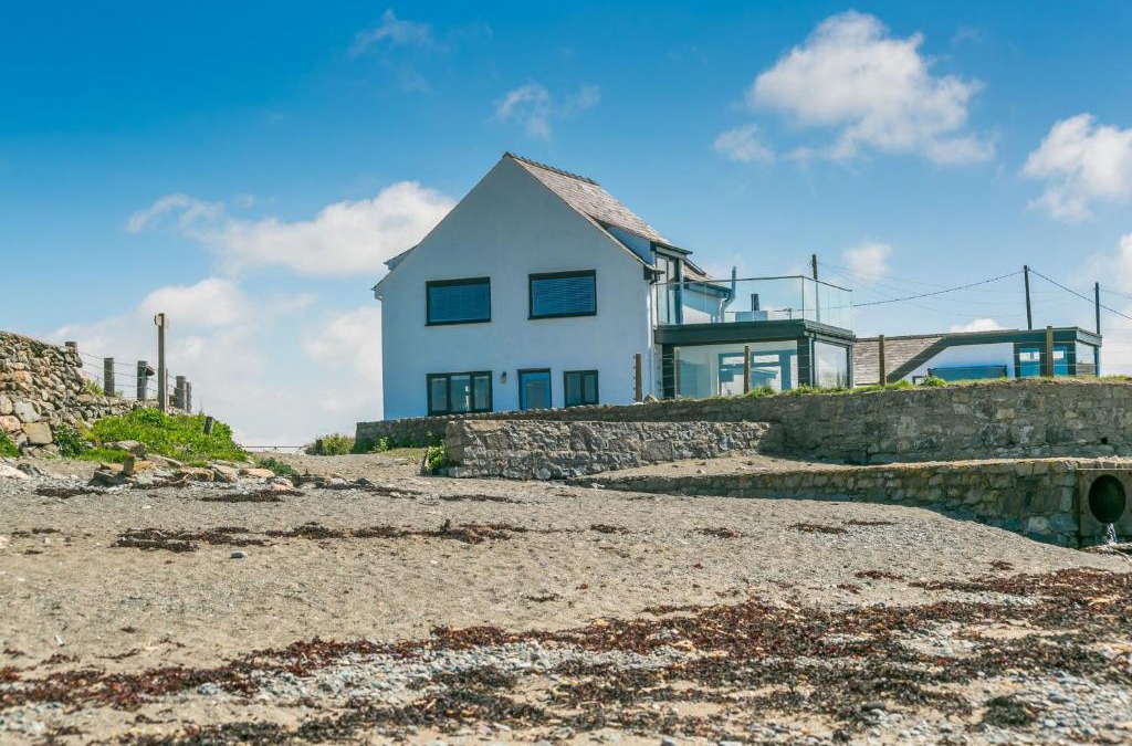 Llanfaethlu House | Dryll y Gro