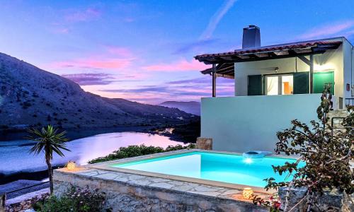 Kavallos House | Du Lac Alpha Villa Privater Pool