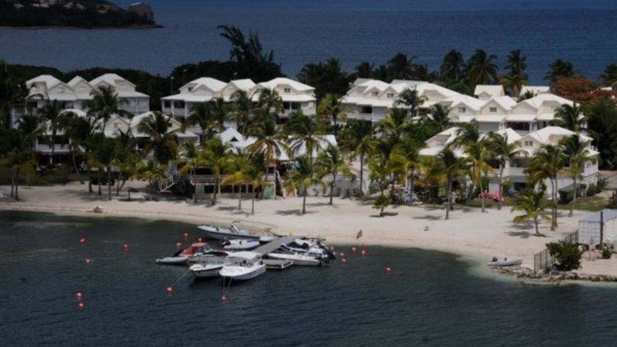 Nettle Bay Apartment | Duplex between sea and lagoon