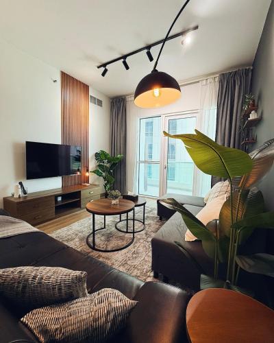 Dubai Apartment | Dubai Marina Modern 1 Bedroom Apartment w Balcony, Near Tram