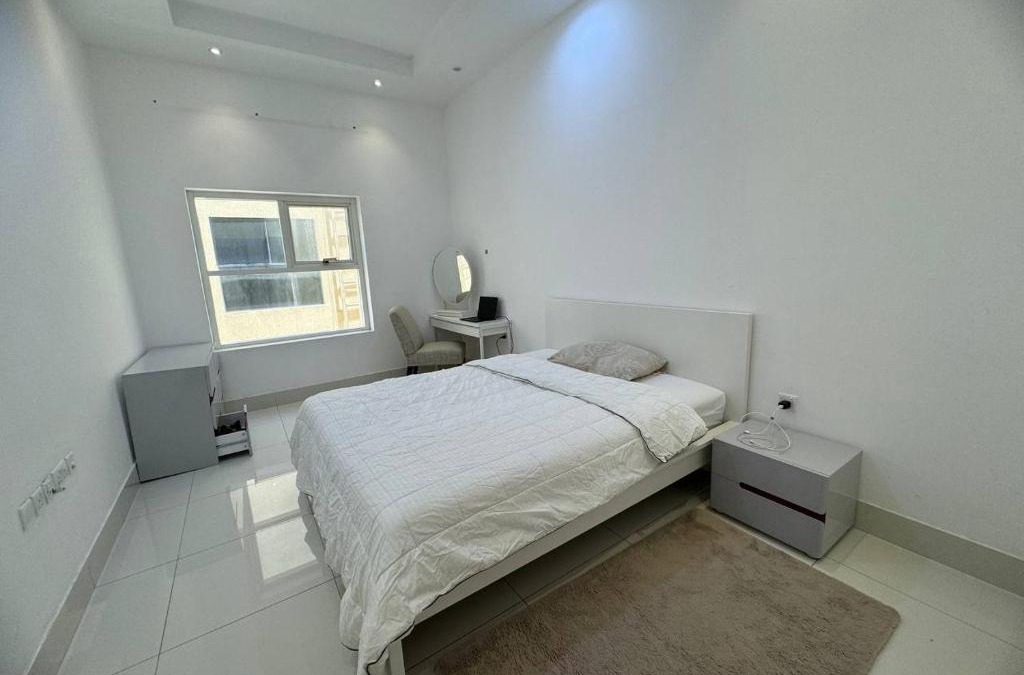 Al Satwa House | Dubai master bedroom with all amenities