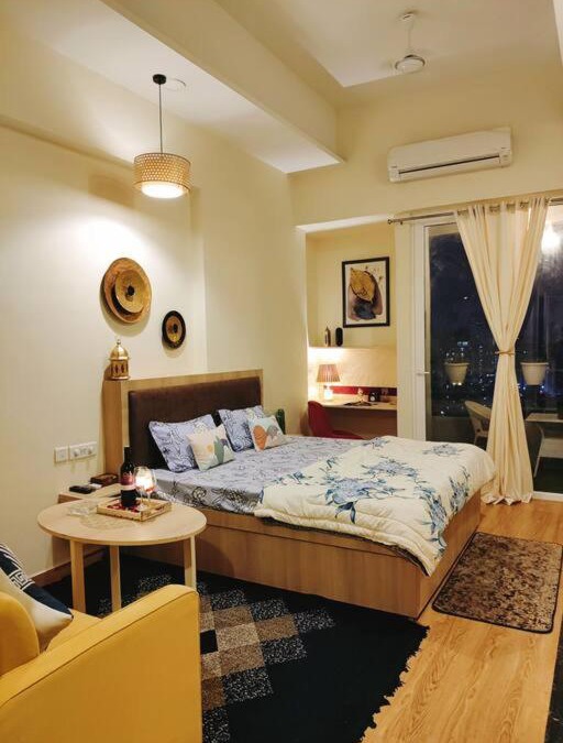 Greater Noida Apartment | Dubai Suite by Hey Studios