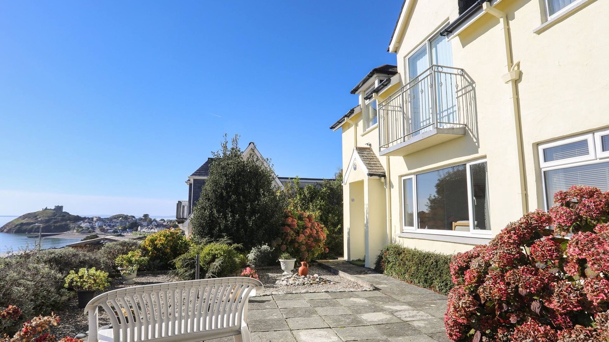 Criccieth Cottage | DUBROVNIK, family friendly, country holiday cottage in Criccieth