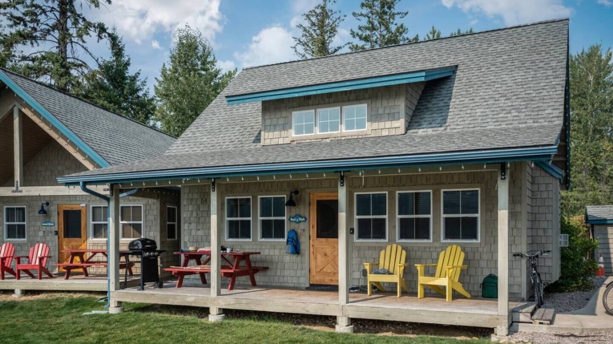 Dover Bay House | Duck N' Work - Lakefront Beach Bungalow