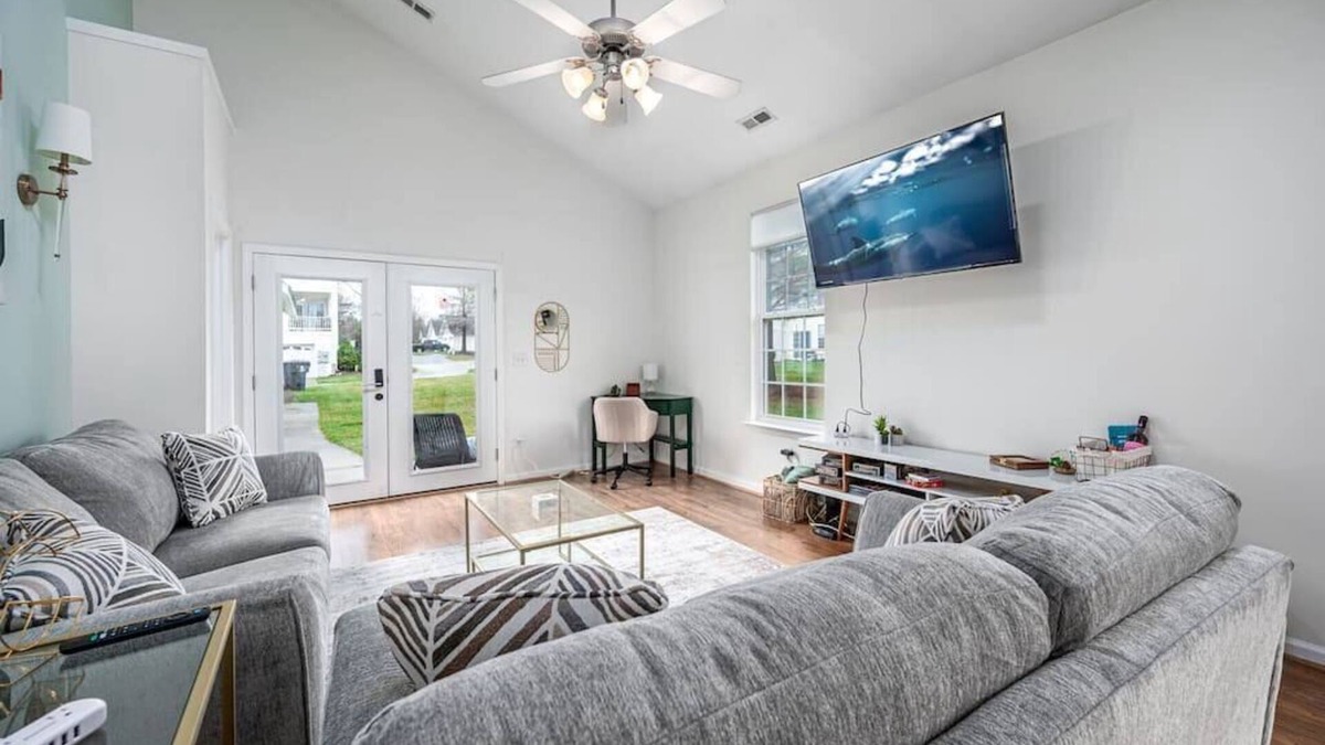 Durham House | Duke 10 Min Away! 3 Bedroom