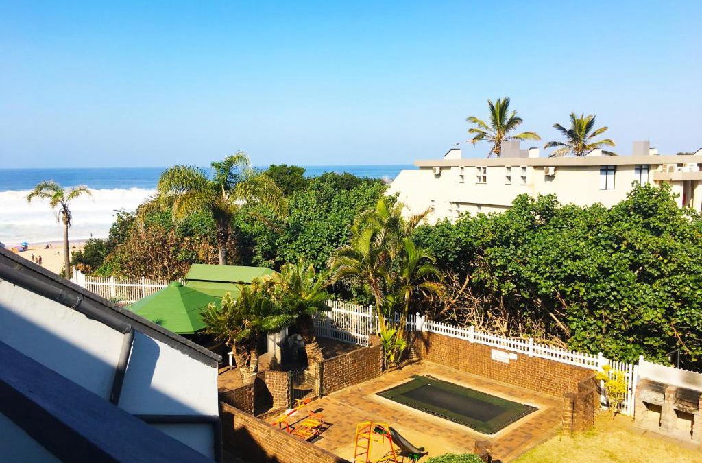 Manaba Beach Apartment | Dumela Margate Flat No 18