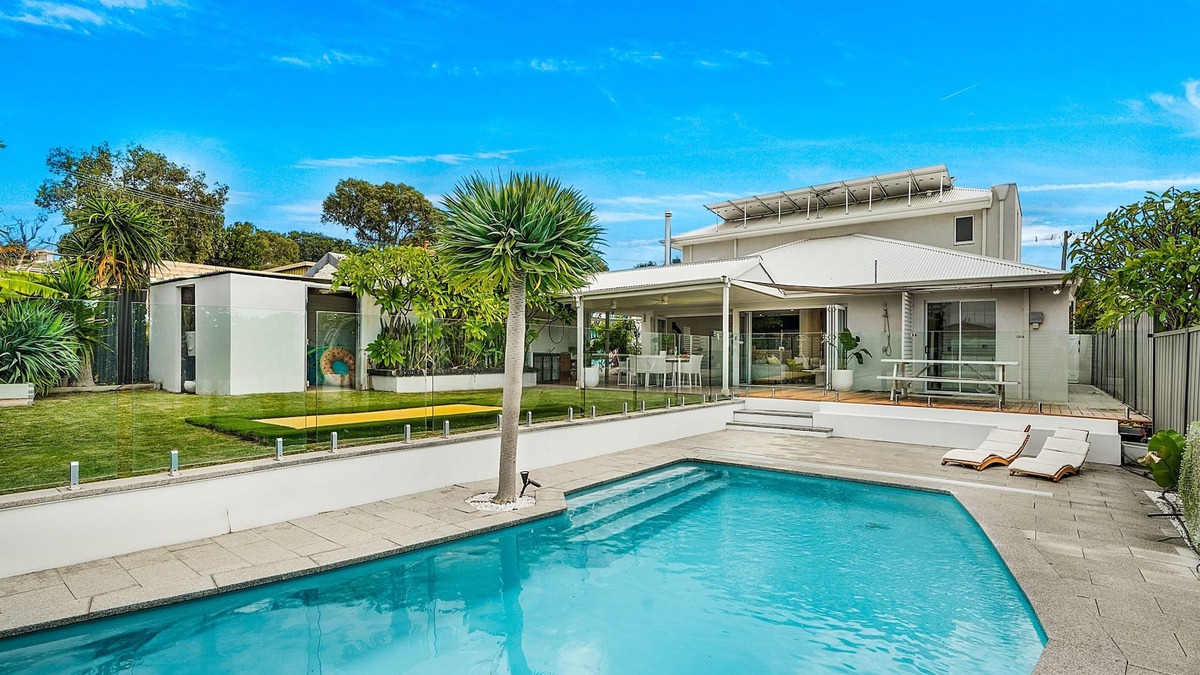 Duncraig House | Duncraig Dream with Pool and Alfresco BBQ!