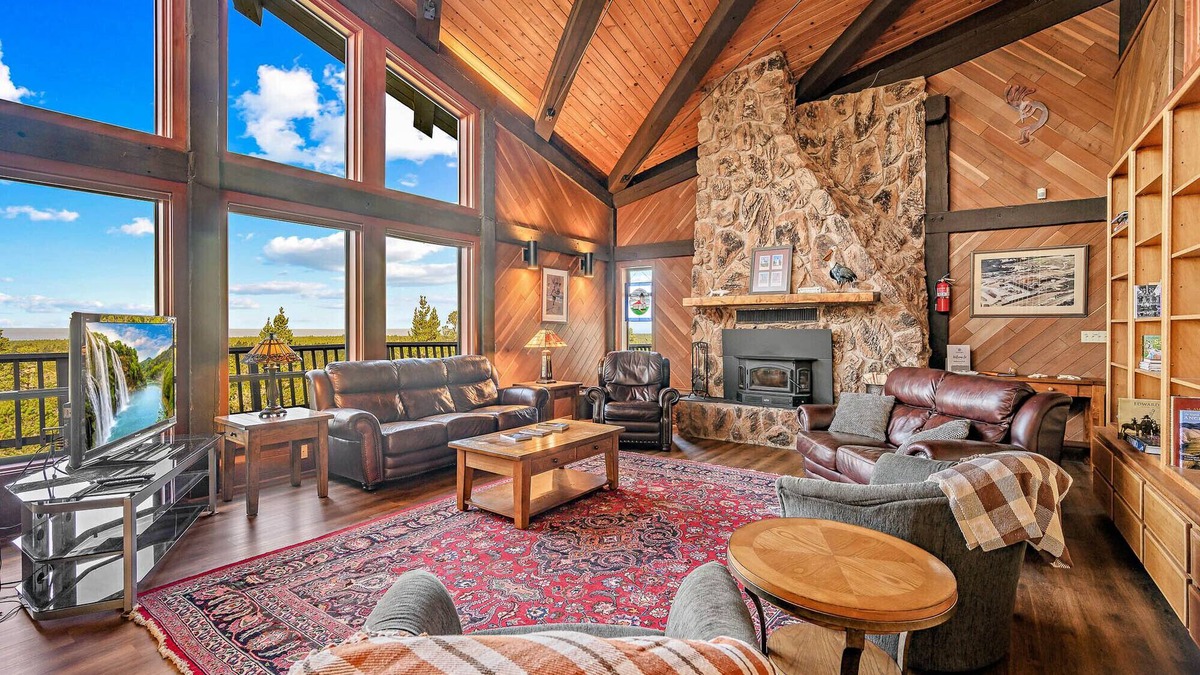 North Bend House | Dunecastle - Private Setting and Coastal Views (no direct dune access)