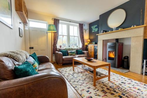 Peak District House | DUNELM COTTAGE - Three Bed Cottage in the heart of the Peak District