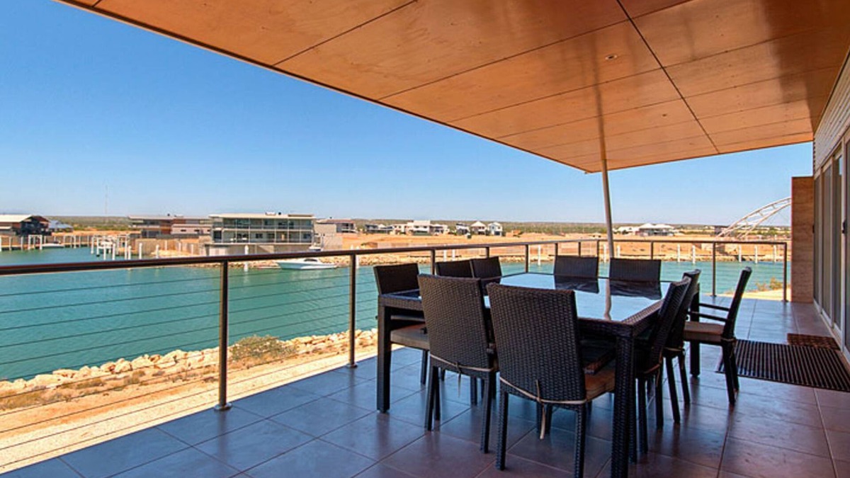 Exmouth House | Dunes - Luxury two story home on the canals. Free access to swimming pool at Mantarays Resort