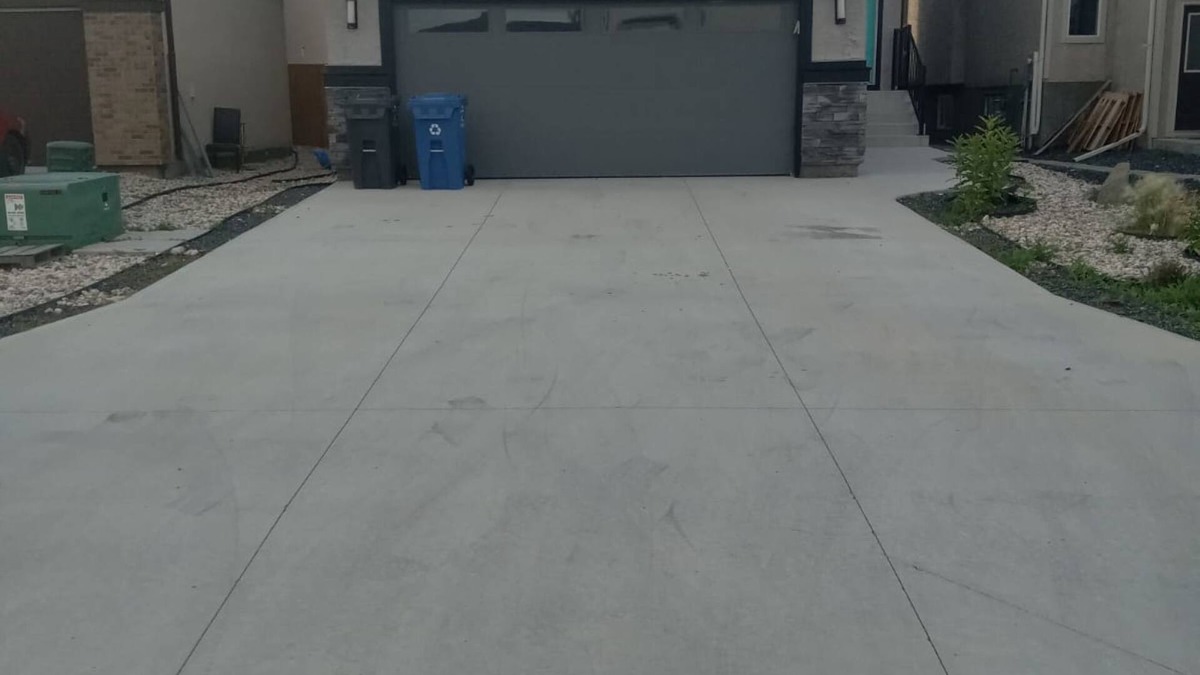 Fort Gary House | Duniques unique homennFully furnished 2 bedroom basement suite