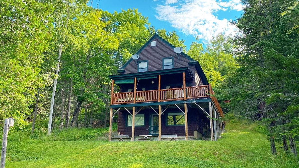 Rangeley House | Dunserchin - Large waterfront home on Mooselookmeguntic Lake!