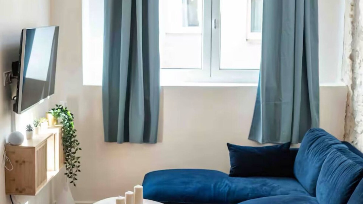 Quartier Administrations Apartment | Duplex 2 minutes from the arena and maison carrée