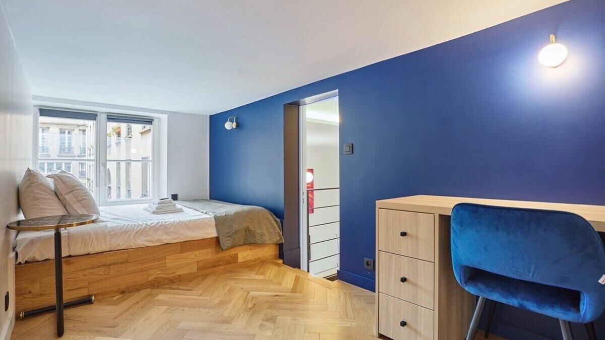 Saint-Vincent-de-Paul Apartment | Duplex Center of Paris