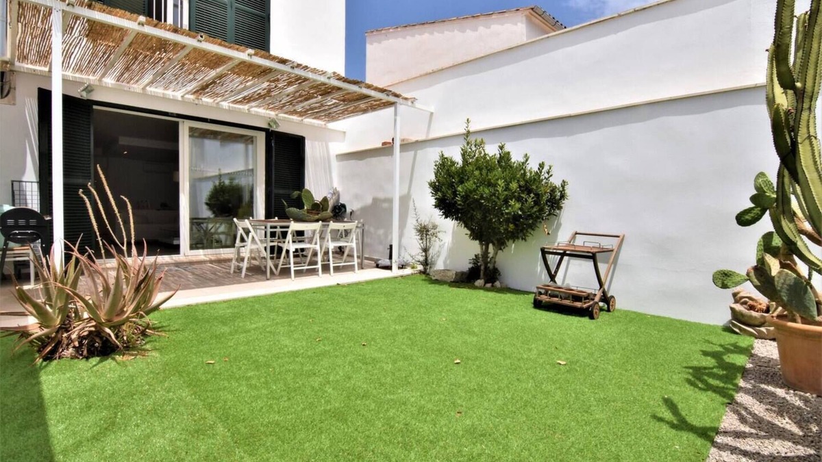 Colonia de Sant Pere House | Duplex in the center of town