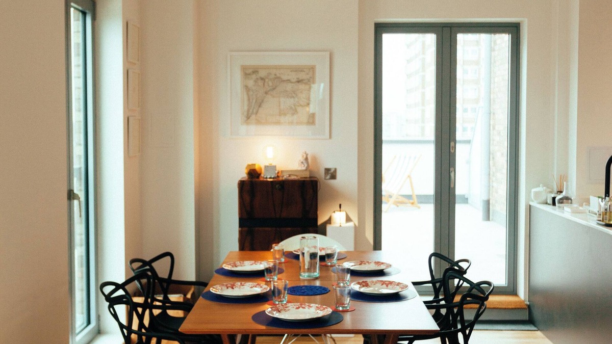 Latchmere Apartment | Duplex Penthouse with Skyline and Terrace in London Battersea