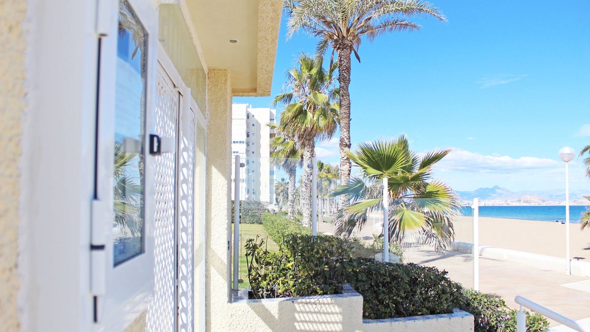 Los Arenales del Sol House | Duplex townhouse 1st line of the sea with pool and tennis