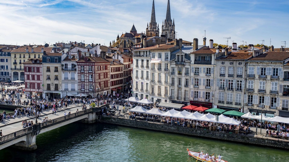 Bayonne Apartment | Duplex Typical bayonne 2 bedrooms