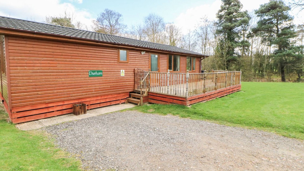 Kiplin Cottage | DURHAM LODGE, pet friendly, character holiday cottage in Kiplin