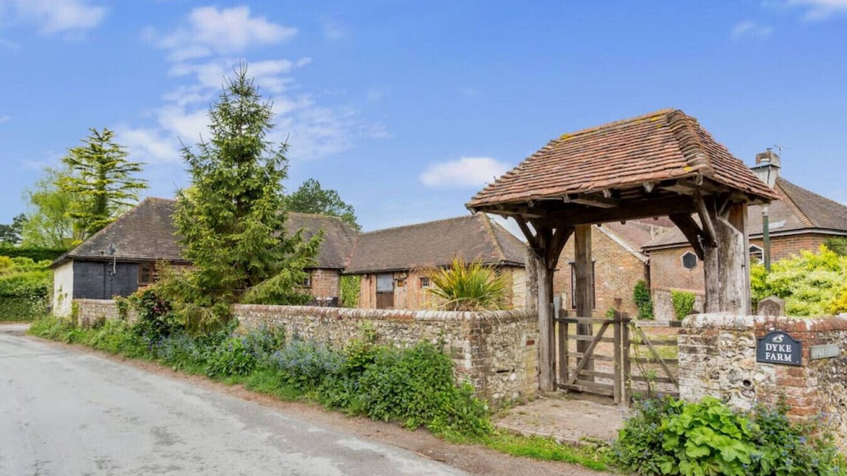 Clayton Apartment | Dyke Farm Barn XXXXX