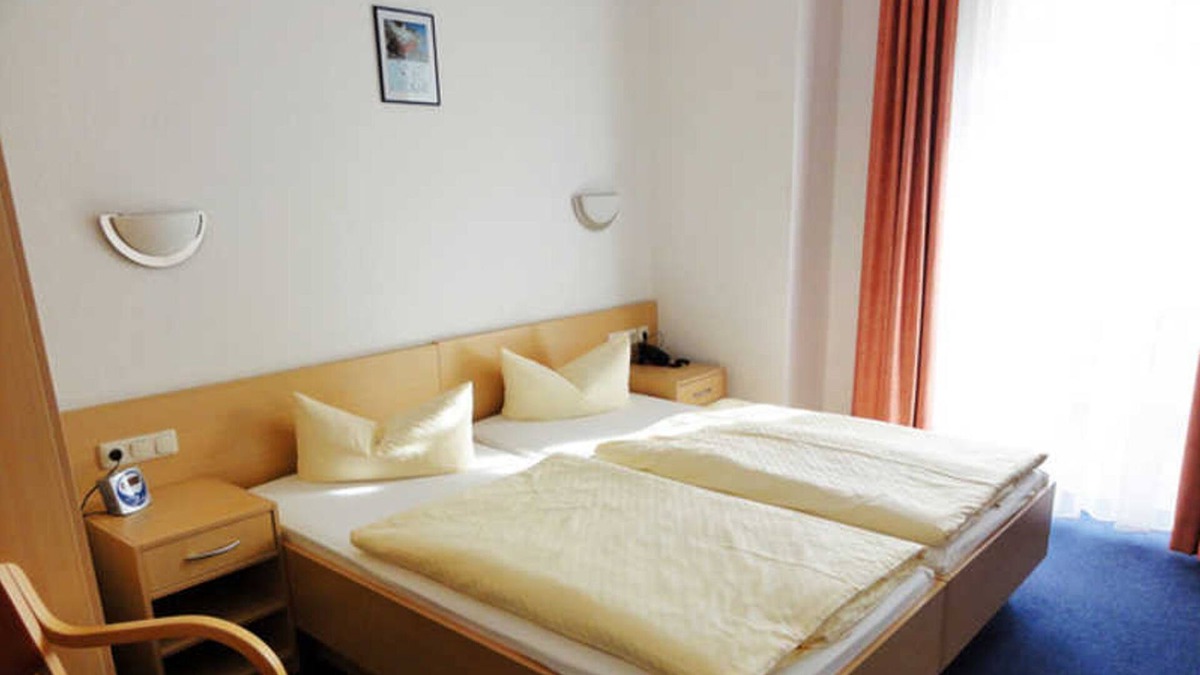 Sassnitz Hotel | DZ 05. Comfort with sea view and balcony - Hotel garni Meeresgruß ***