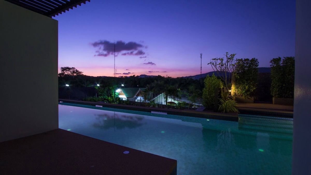 Wichit Apartment | E Honeymoon Studio with Pool Access